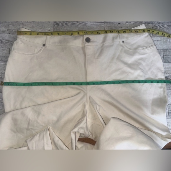 NWT Est 1946 Plus Sz 22W Off White Sportswear Pants sits below natural waist - Picture 7 of 9